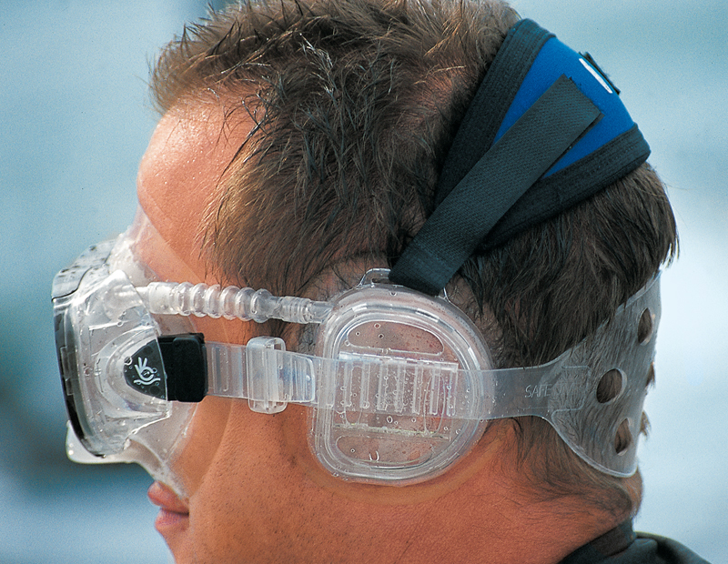 Лучшие маски для плавания. Маска Pro Ear 2000. Маска для дайвинга Pro Ear. Маска для дайвинга с защитой ушей. Маска с наушниками для дайвинга.