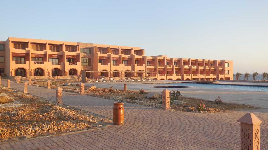 Extra Divers Basis in Sharm el Naga TAUCHEN.de