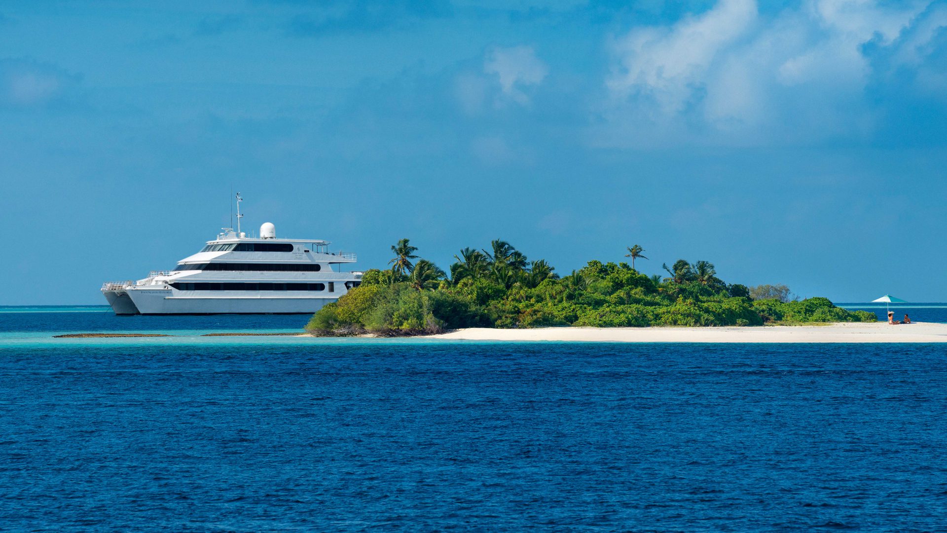 Traumschiff: Die "Explorer“ ist eines der schönsten und schnellsten Tauchschiffe der Malediven. Foto: Ken Seet