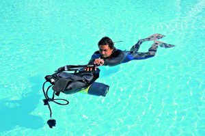Anziehen im Wasser 2