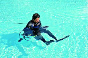 Anziehen im Wasser 3