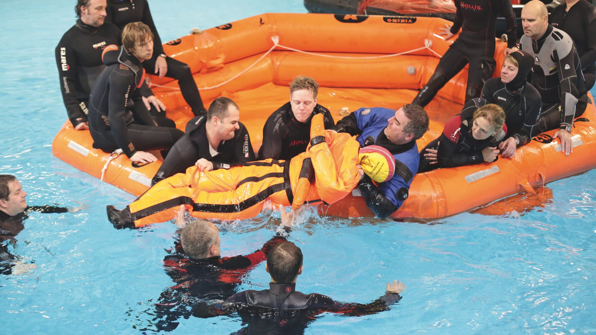 Aquamed Experience Day: Praktische Übungen vermitteln fundiertes Wissen für den Notfall.