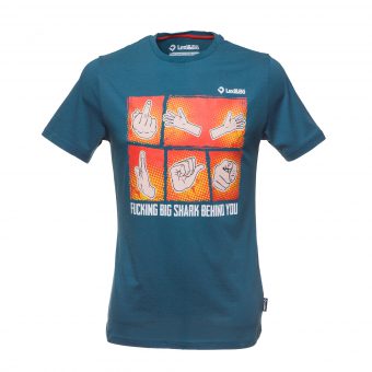 Neue Kollektion: Die stylischen T-Shirts für Taucher des jungen Labels Lexi&Bö sind das ideale Modeaccessoire für Taucher.