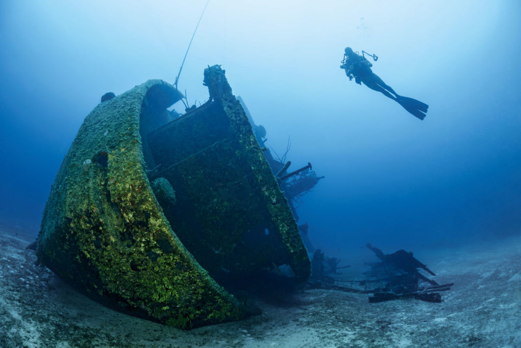 Tipp für Wrack-Fans: Im Westen der Insel liegt die 64 Meter lange "El Aquila" in 30 Metern Tiefe. Foto: W. Pölzer