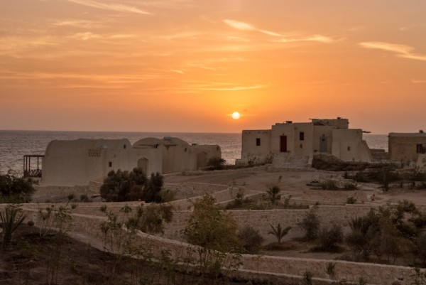 Sonnenuntergang am "Oasis": Wer die Atmosphäre gemeinsam mit seinem Buddy genießen will, spart momentan 50%. Foto: Werner Lau