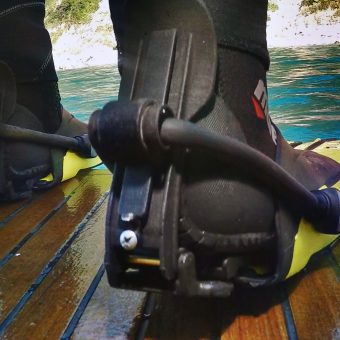 Freihändig in die Flossen steigen: Mit Finclip endlich möglich