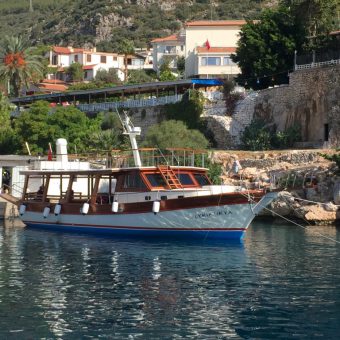 Die Lykia Likya ist das komfortable neue Tauchschiff der Tauchbasis aus Kas.