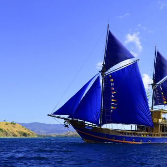 Die Moana: Ein wunderschöner Segler, der die schönsten Tauchspots in Indonesien ansteuert. Foto: Moana
