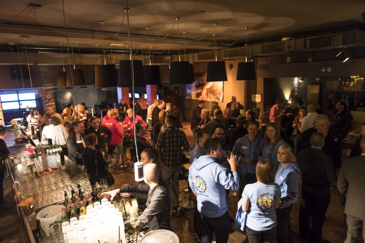 Nach dem offiziellen Teil des Abends ging es ans Buffet. Foto: Stefan von Stengel