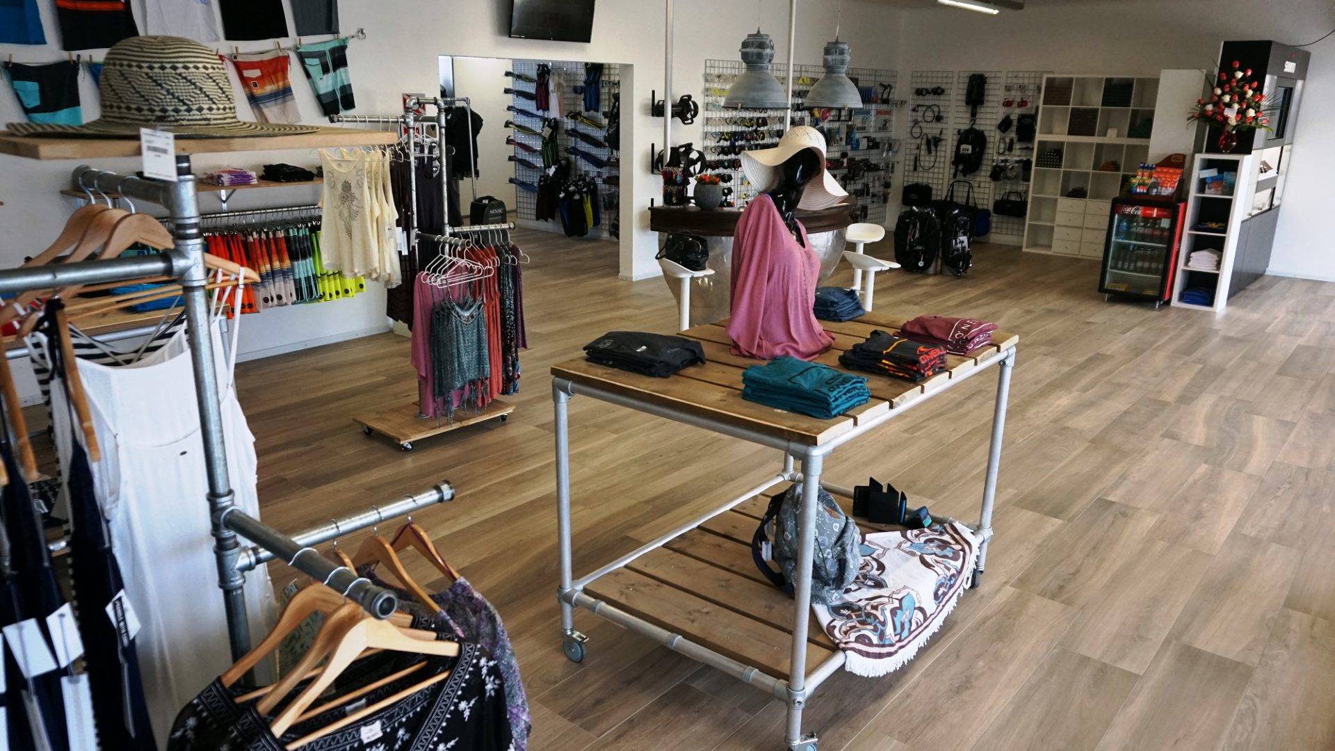 Neuer Shop von Buddy Dive Bonaire im Zentrum von Kralendijk.