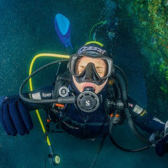 Barotrauma: Ein plötzlich stechender Schmerz im Stirnbereich zwingt zum Auftauchen.