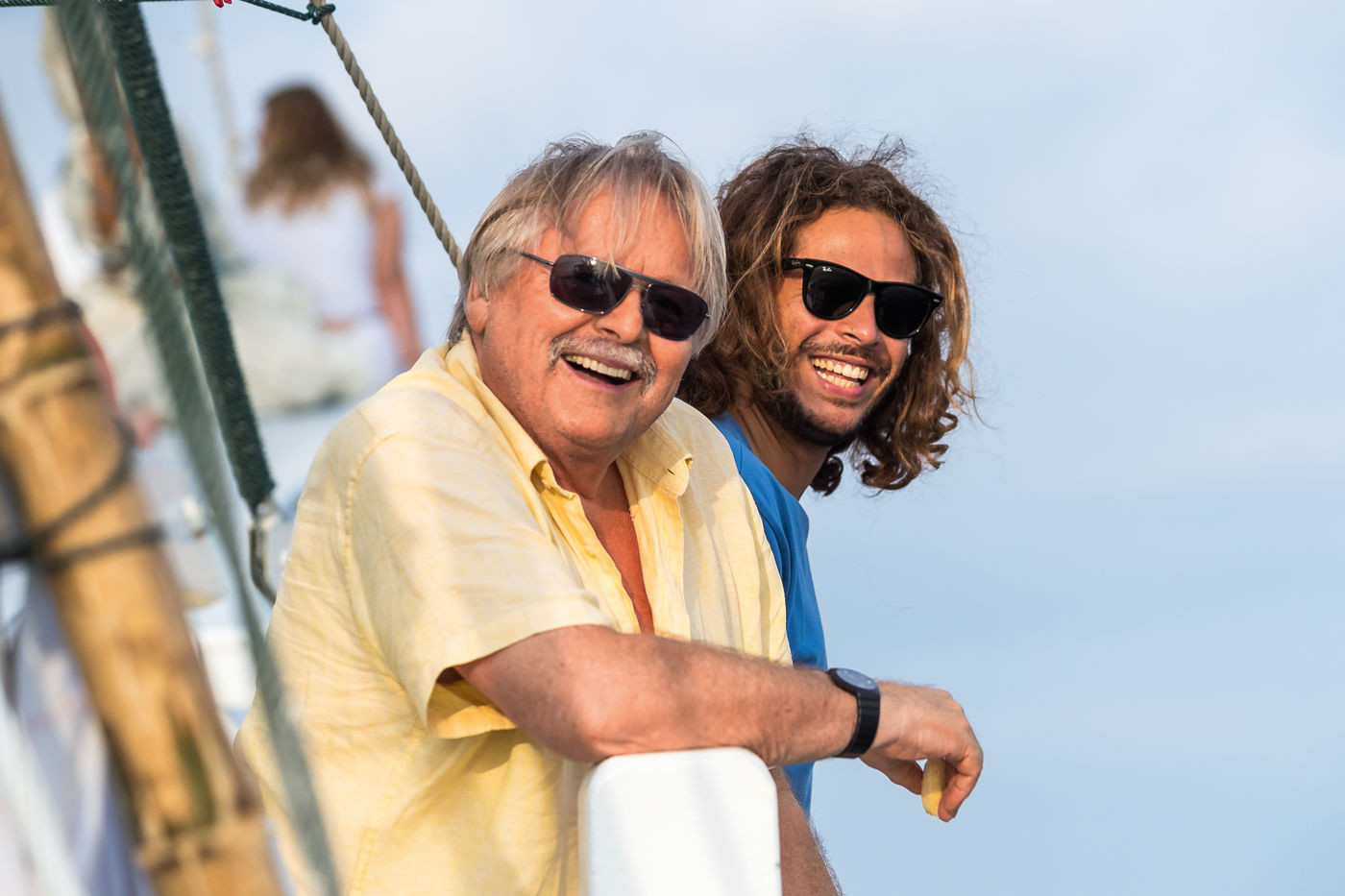 Helmut Debelius mit Sohn Ronan in Raja Ampat.