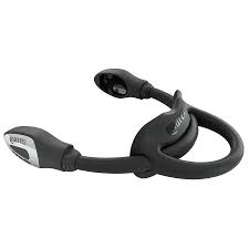 Die Verarbeitung ist bei Mares wie gewohnt sehr gut. Die Zielgruppe für diese Flossen geht vom Beginner bis zum fortgeschrittenen Taucher. Die Bungee-Straps erleichtern den Ein- und Ausstieg sehr. Ihr Gewicht macht sie auch für Trockentaucher interessant.